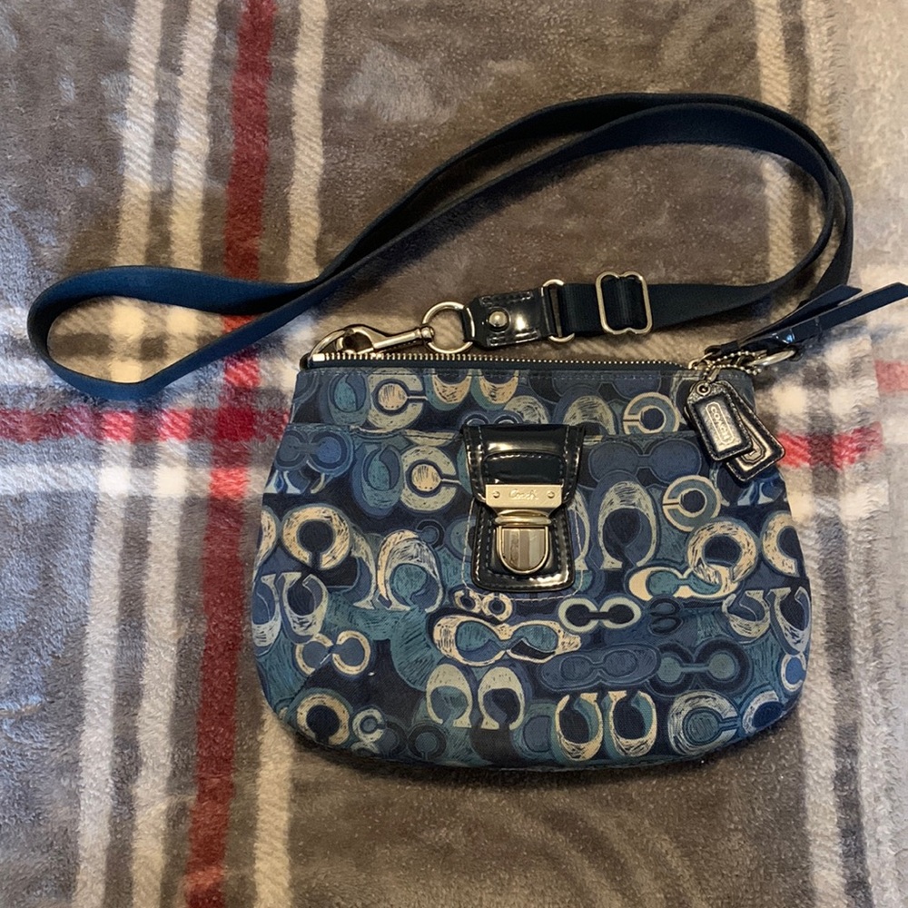 Blue Coach crossbody purse!